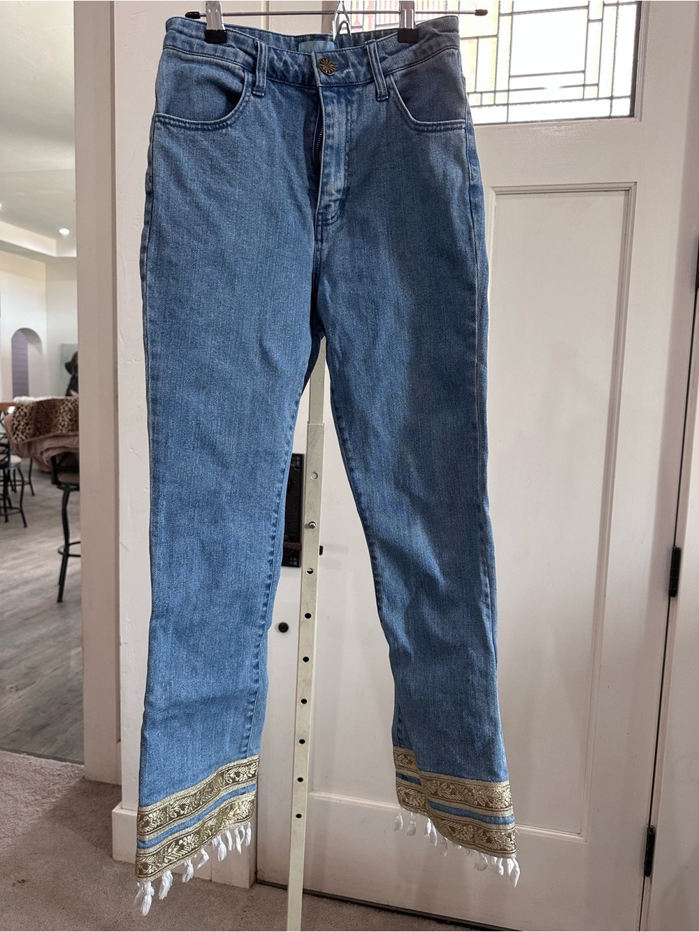 Show Me Your MuMu Embroidered Hem Women's Jeans